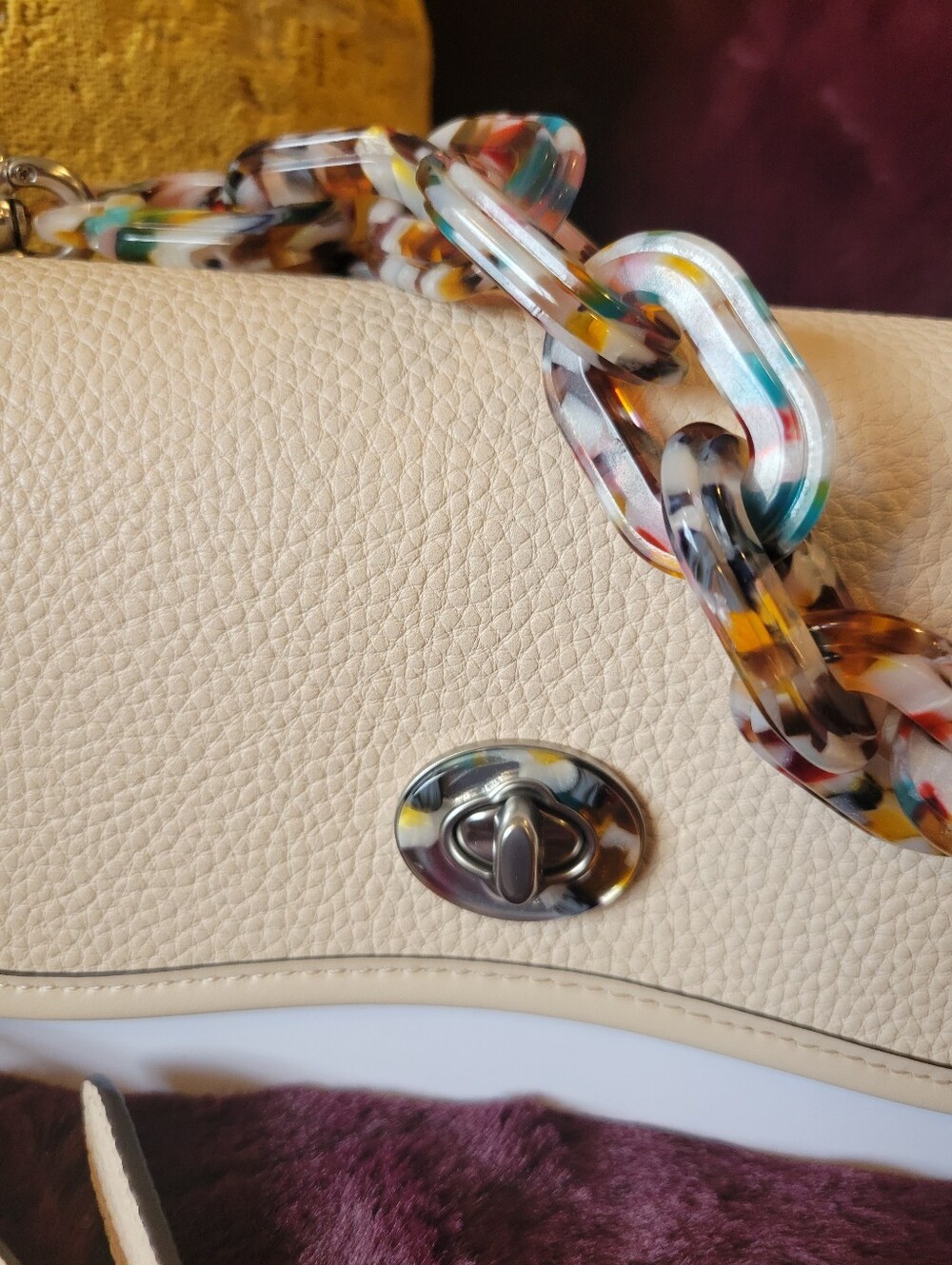 Coachtopia Wavy Dinky Chic Cream Shoulder Bag with Multicolor Chain Strap. - Picture 7 of 12